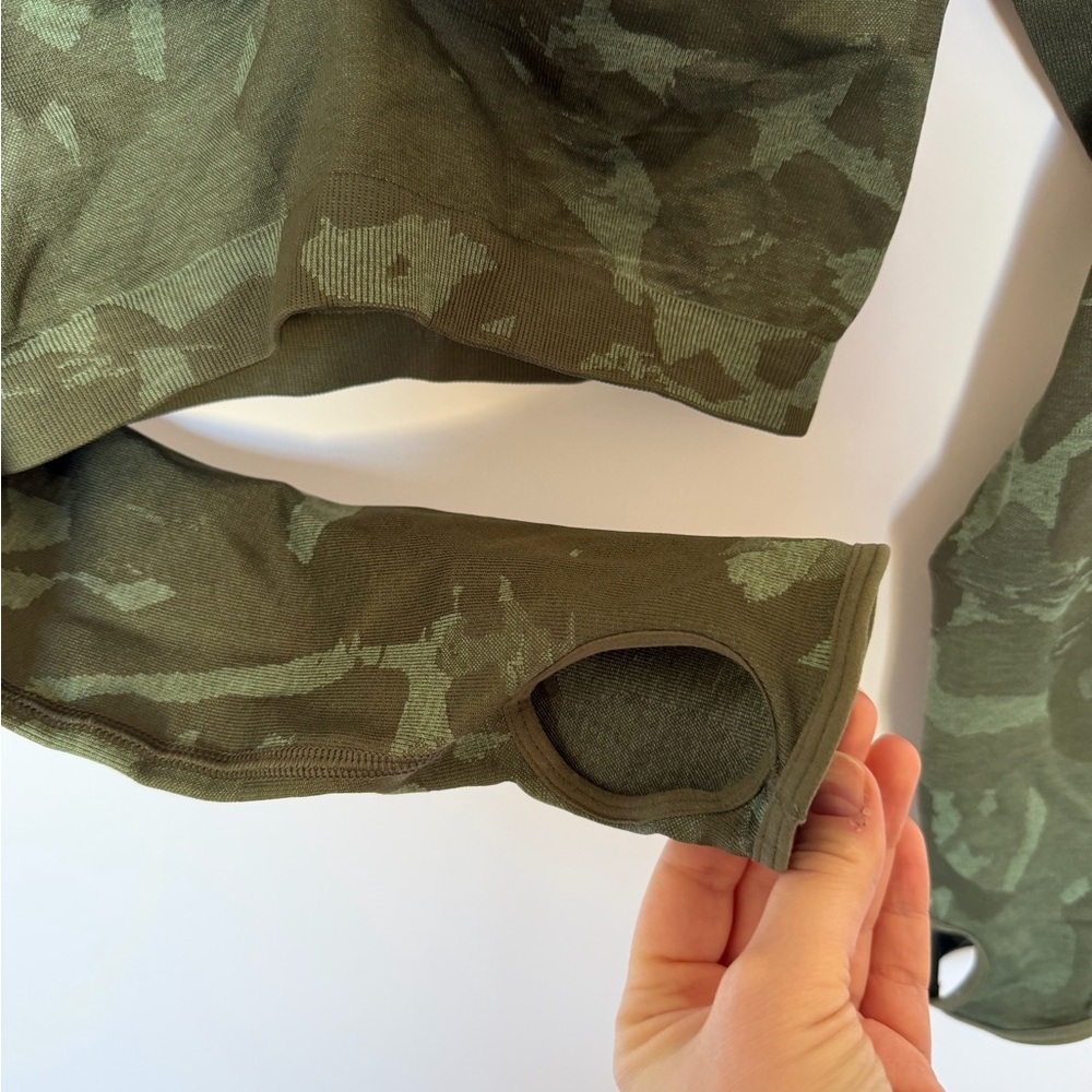 Gymshark Adapt Camo Seamless Long Sleeve - Picture 6 of 9